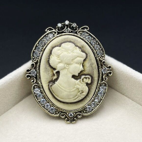 Yellow Gold with Diamond Crystal Victorian Lady Maiden Cameo Pin Back Brooch - Picture 2 of 7